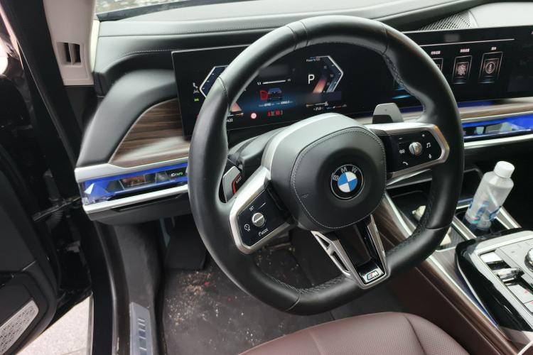 Used BMW 7 Series 2023 735Li M Sport Package
