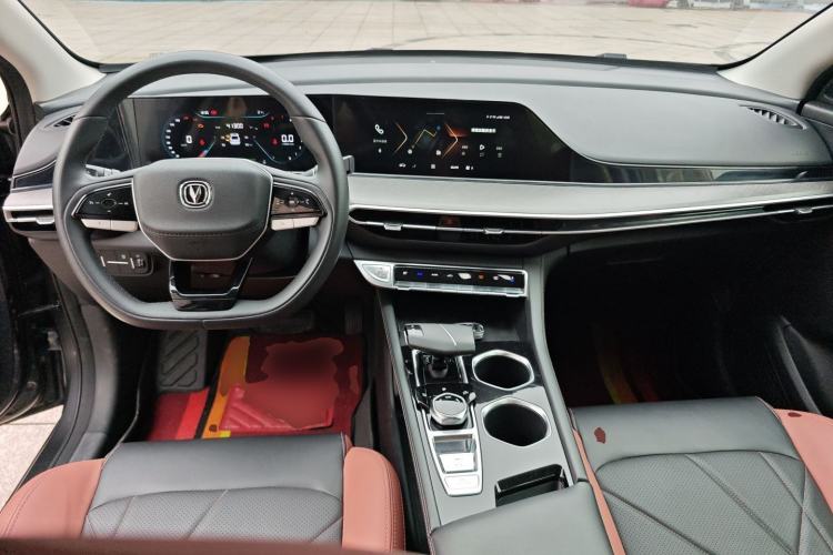 Used CHANGAN Eado 2022 PLUS Blue Whale NE 1.4T GDI DCT Prestige Edition Center Console