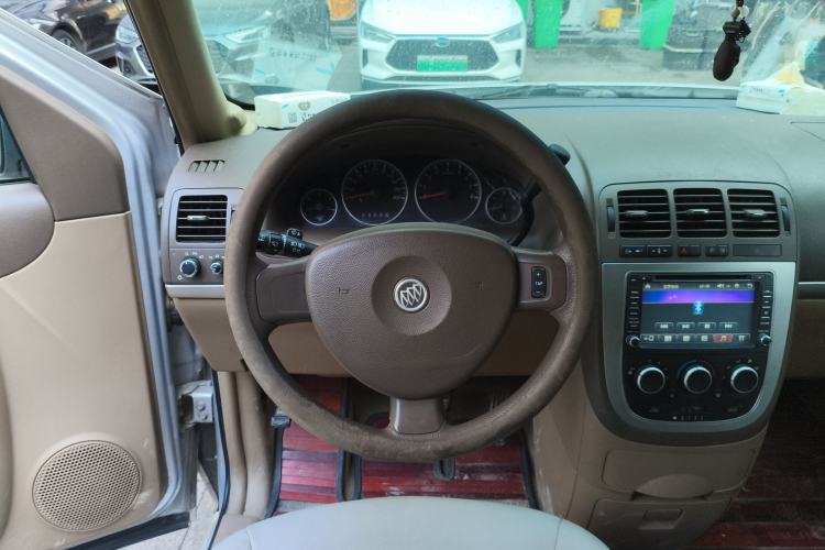 Used Buick GL8 2014 2.4L Classic Edition