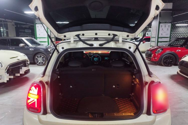 Used MINI MINI 2018 1.5T COOPER Artist