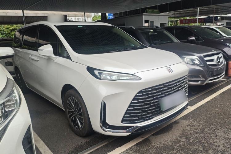 Used Buick GL8 New Energy 2025 Lu Shang Luxury Edition 7-Seater Front Right 45 Deg