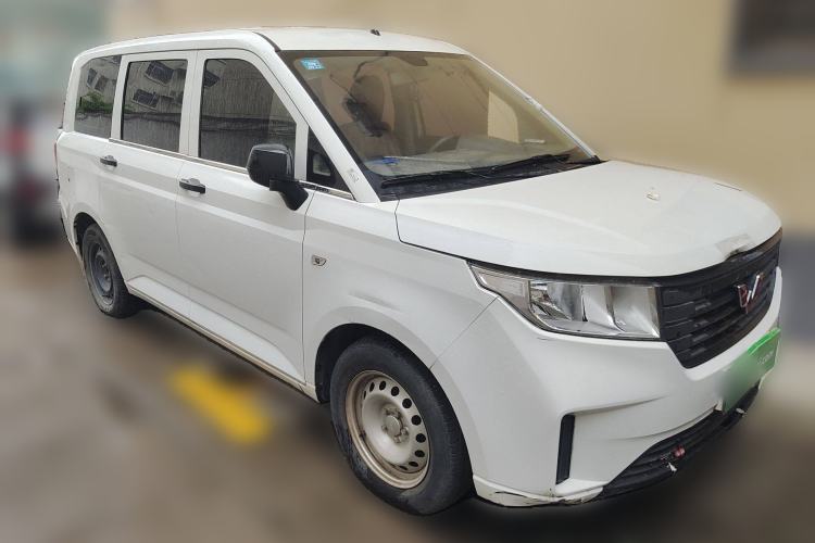 Used Wuling Hongguang PLUS 2019 1.5T Manual Standard Edition 5 Seats