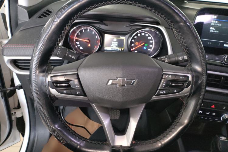 Used Chevrolet Trax 2021 Redline 335T CVT Top-Tier Model China VI Standard Steering Wheel