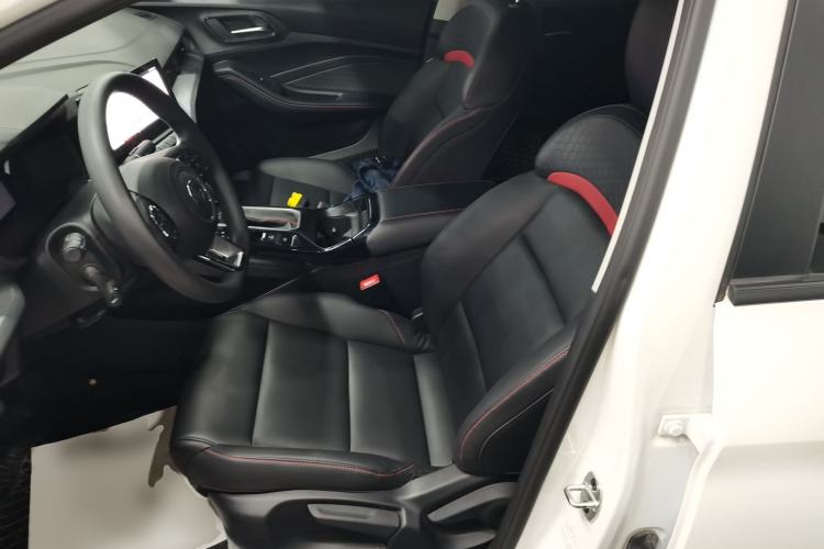 Used MG 5 2022 180 DVVT CVT Youth Luxury Edition
