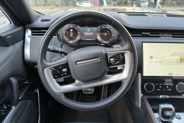 Used Land Rover Range 2023 3.0 L6 360 PS Grand Edition
