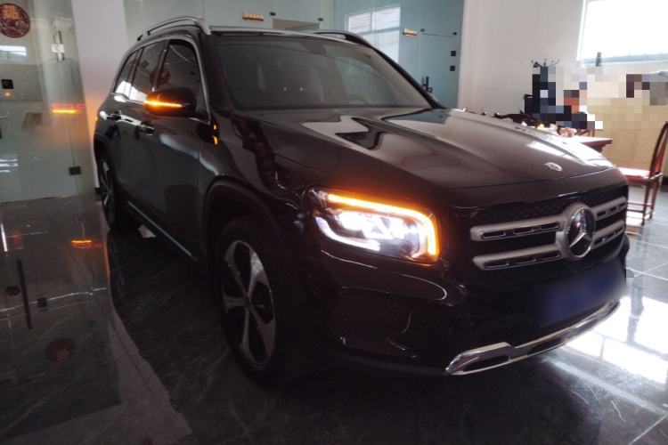 Used Mercedes-Benz GLB 2021 GLB 200 Fashion Model Front Right 45 Deg