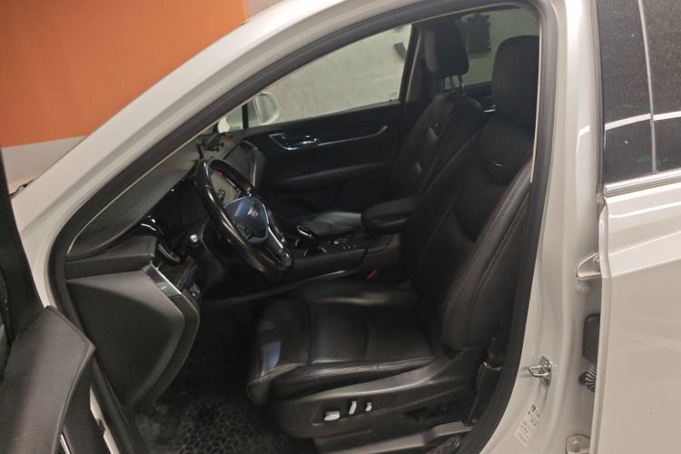 Used Cadillac XT5 2016 28T Four-Wheel Drive Luxury Model
