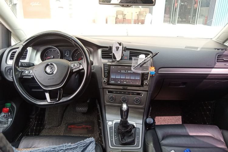 Used Volkswagen Golf 2015 1.4TSI Automatic Comfort Model
