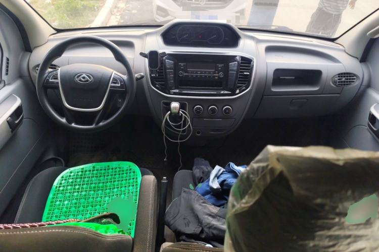 Used SAIC MAXUS Xintu V80 2021 2.0T Manual Classic Aoyuntong Short Wheelbase Mid-Roof 5/6-Seater
