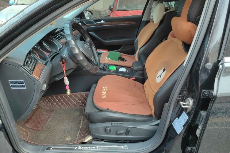 Used Volkswagen Magotan 2017 380TSI DSG Prestige Edition Left Front Seat