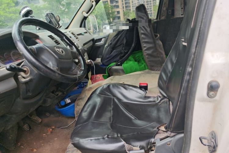 Used Foton Scenic G7 2016 2.0L Commercial Version Long Wheelbase High Roof – 4Q20M Left Front Seat