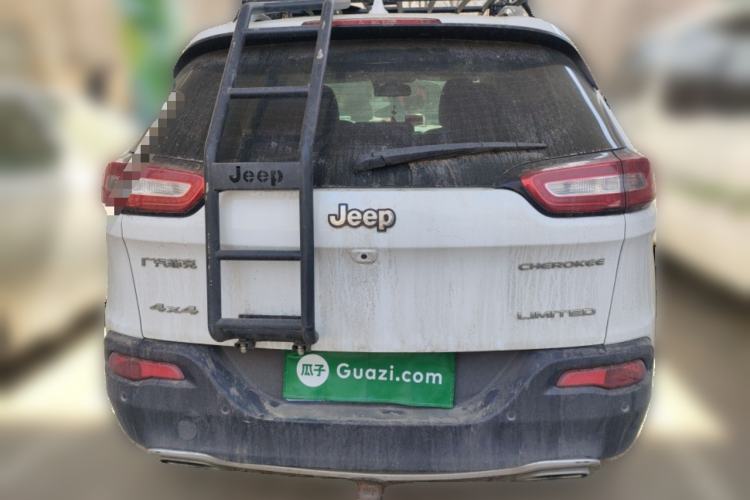 Used Jeep Cherokee 2017 2.4L Leading Smart Edition
