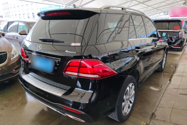 Used Mercedes-Benz GLE 2017 GLE 320 4MATIC Dynamic Model Rear Right 45 Deg