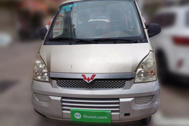 Used Wuling Rongguang 2011 1.2L Base Version
