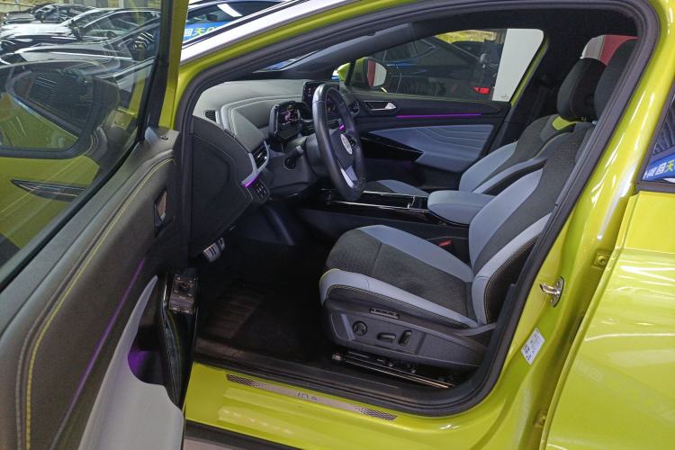 Used Volkswagen ID.4 X 2021 Pro Smart Long-Range Edition
