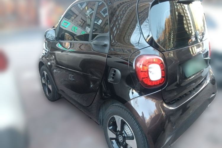 Used smart fortwo 2018 1.0L 52kW Chocolate Special Edition China V Emission Standard
