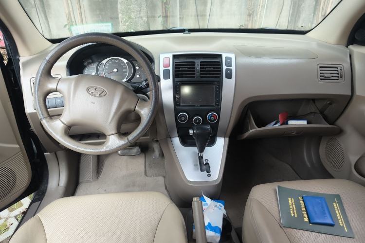 Used Hyundai Tucson 2009 2.0L Automatic Two-Wheel Drive with Sunroof