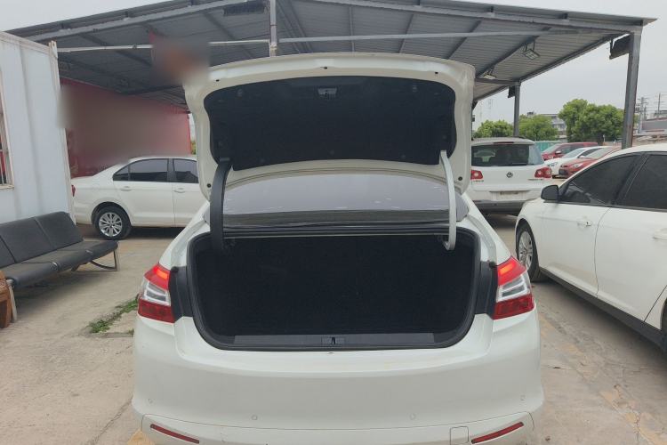 Used Peugeot 408 2014 1.8L Automatic Luxury Edition Trunk