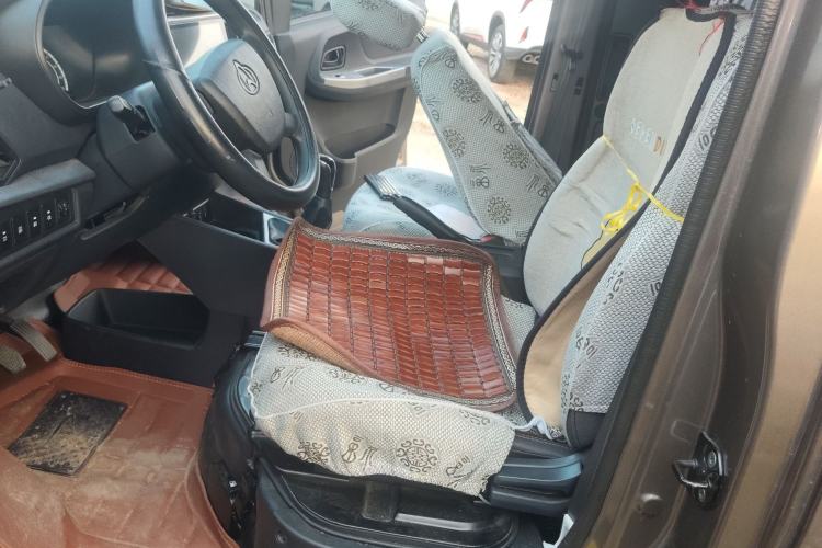 Used CHANGAN KAICHENG Ruixing M60 2023 1.6L CNG Comfort-Grade 6-Seater Passenger Vehicle Left Front Seat