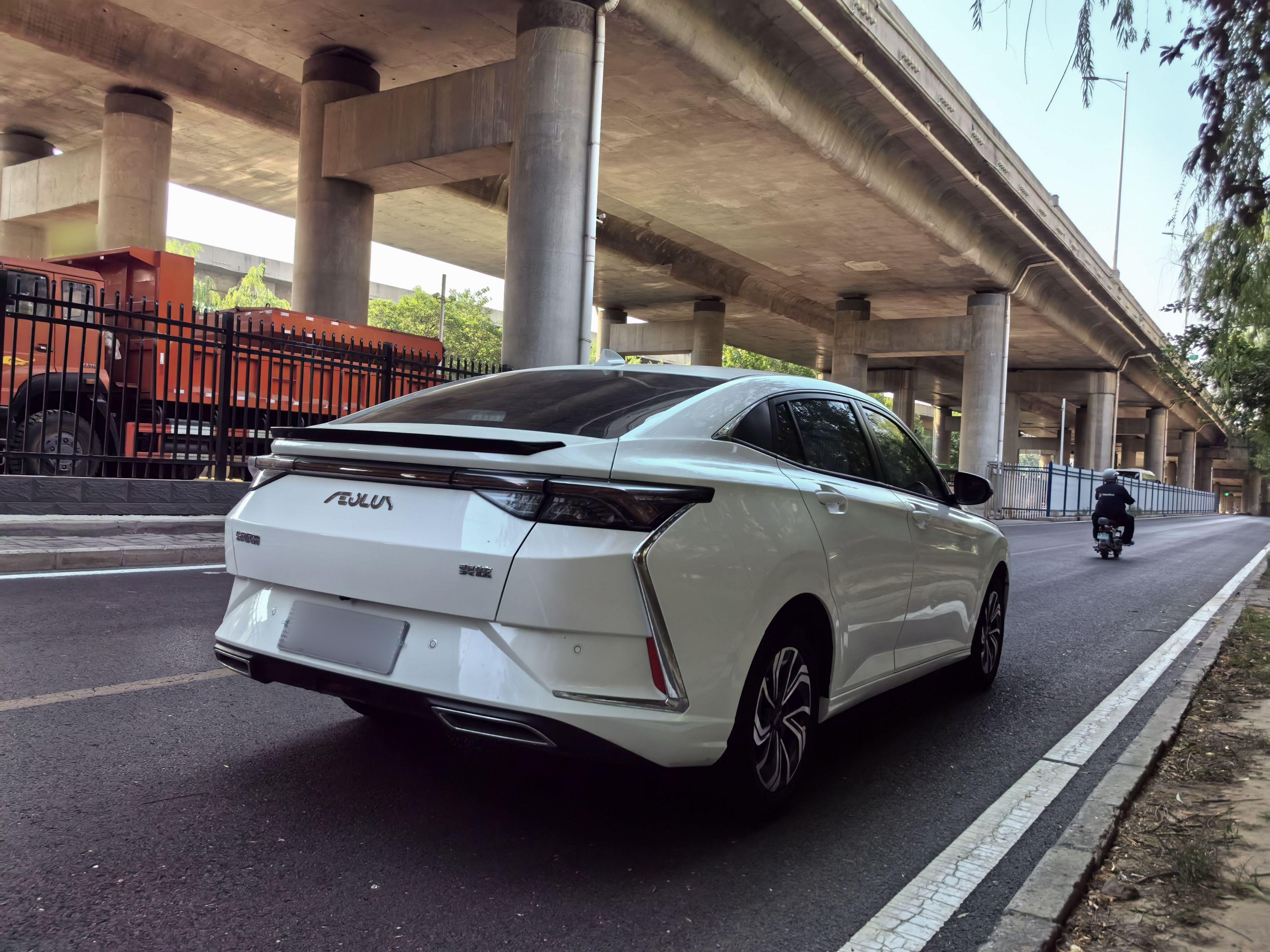 Dongfeng Aeolus Yixuan 2021 230T Automatic Glory Edition — снимка 5