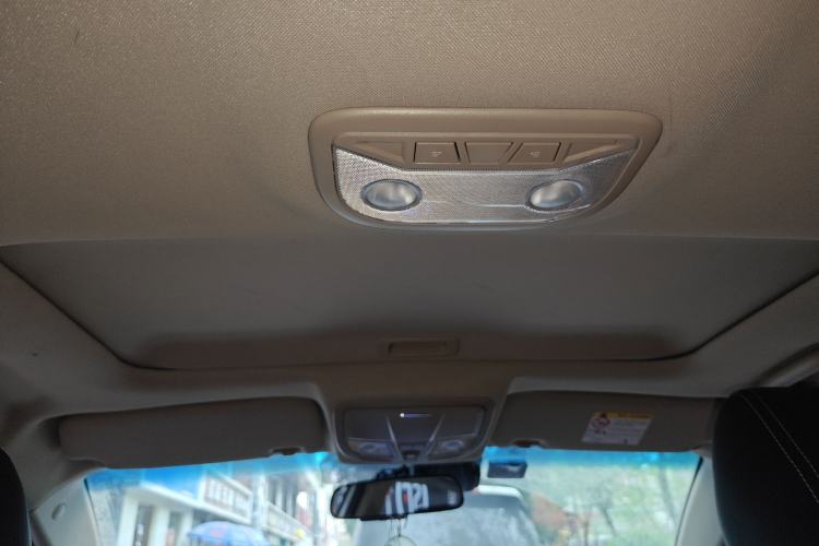 Used Geely Auto Emgrand 2017 Sedan Million Edition 1.5L CVT Upward Version Headliner