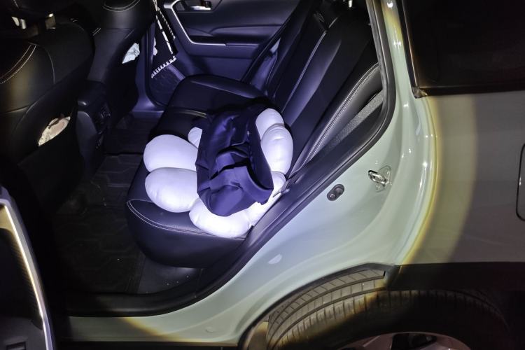 Used Toyota RAV4 2020 2.0L CVT Two-Wheel Drive Fashion Edition Interior 4