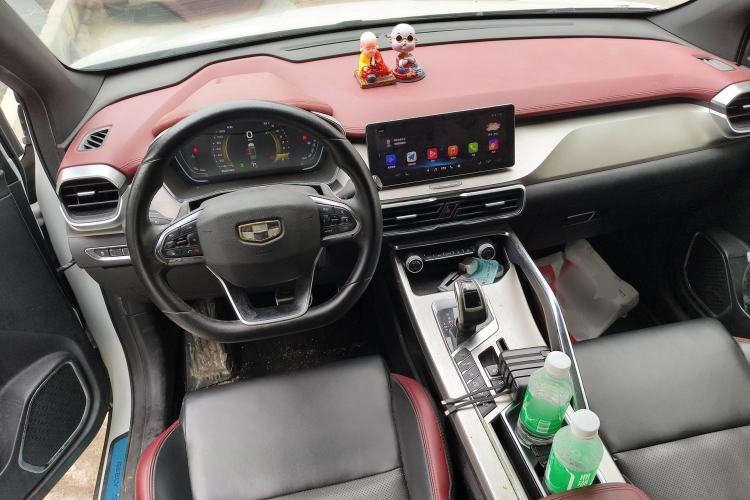 Used Geely Auto Coolray 2019 Sport Model 260T DCT Battle China V Standard Center Console