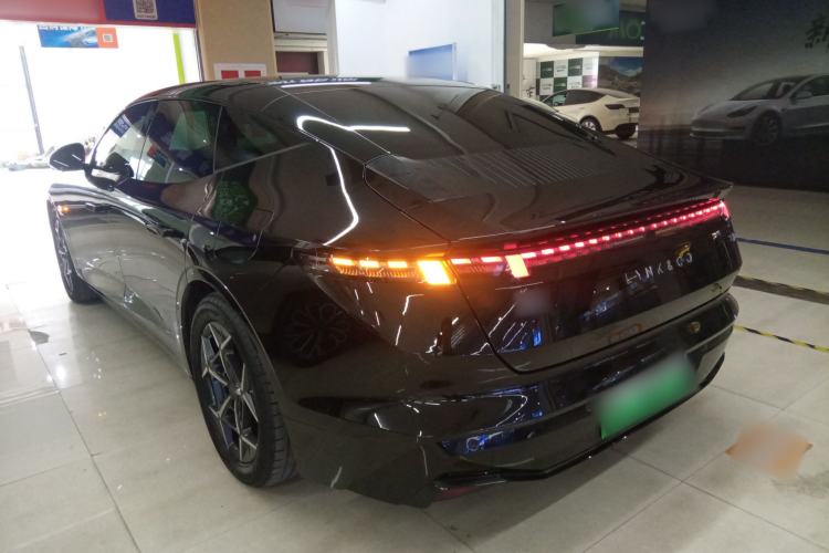 Used Lynk & Co Z10 2025 71 kWh 602 km Range Rear-Wheel Drive Pro
