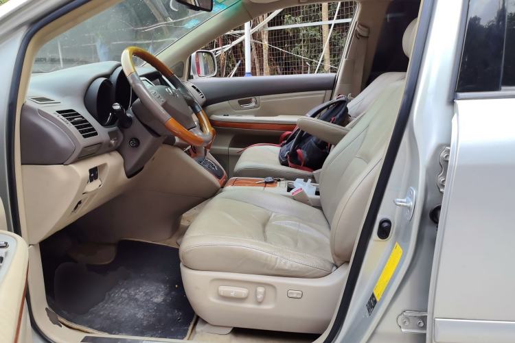 Used Lexus RX Classic 2006 350 Left Front Seat