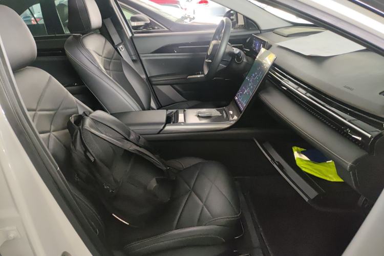 Used Geely Galaxy L6 2024 125km PLUS Dragon Edition Right Front Seat