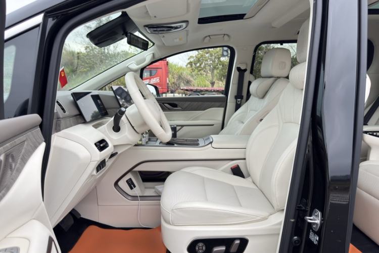 Used Wey Gaoshan 2025 Four-Wheel Drive Alpine 8