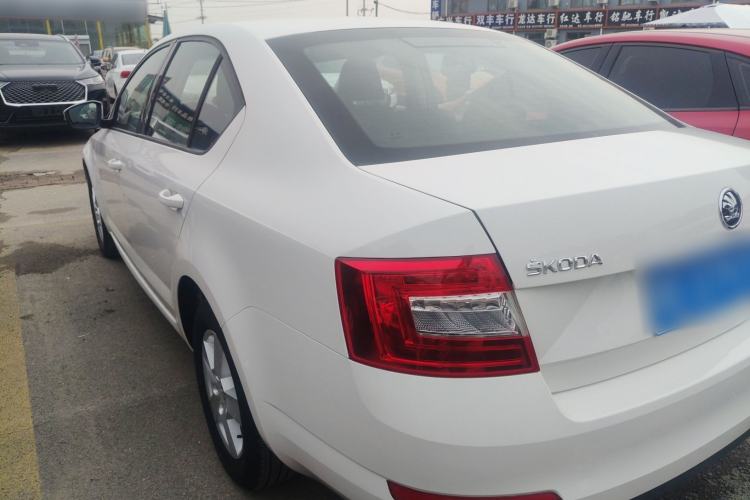 Used Skoda Octavia 2017 Classic Model 1.6L Automatic Standard Edition