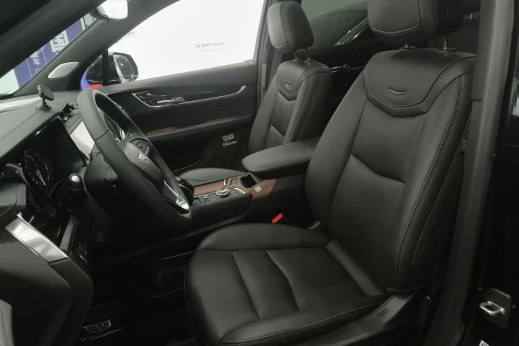 Used Cadillac XT6 2022 2.0T Six-Seater Two-Wheel-Drive Luxury Version
