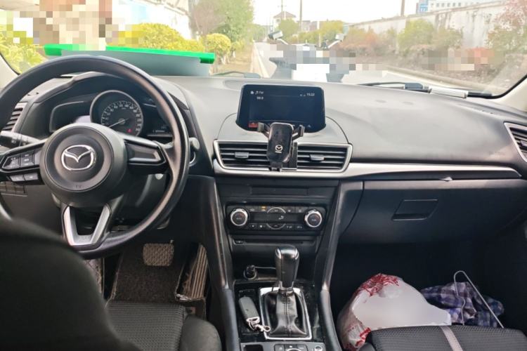 Used Mazda 3 Axela 2017 Sedan 1.5L Automatic Luxury Model Emission Standard China V Center Console