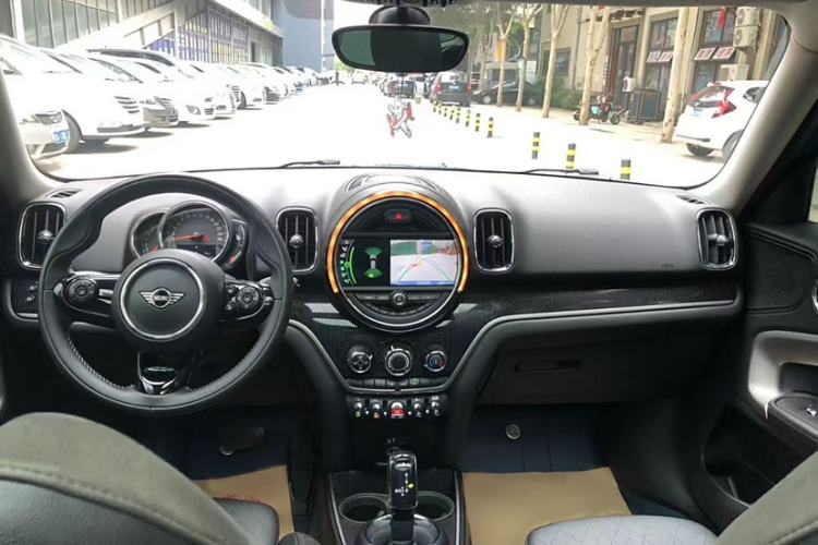 Used MINI Countryman 2019 1.5T COOPER ALL4 Artist Weekend Travel Edition