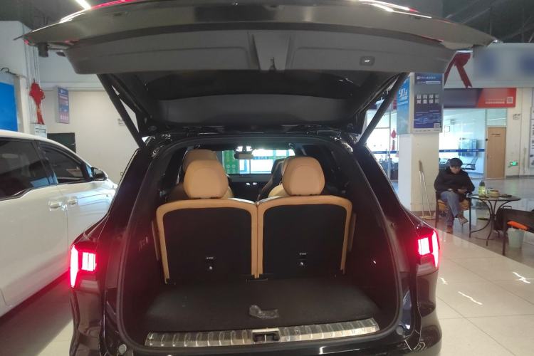 Used Lynk & Co 09 2021 2.0T Halo Six-Seater
