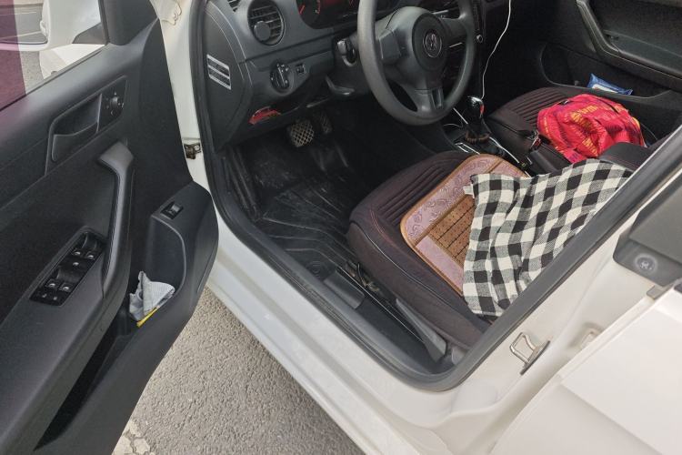 Used Volkswagen Jetta 2015 Value Edition 1.6L Automatic Fashion Version Driver Seat