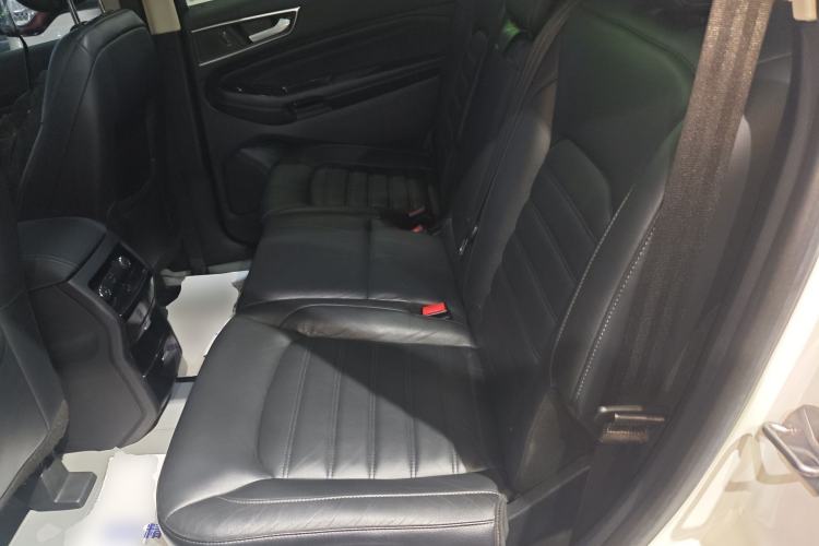 Used Ford Edge 2016 EcoBoost 245 Two-Wheel-Drive Titanium 7-Seater