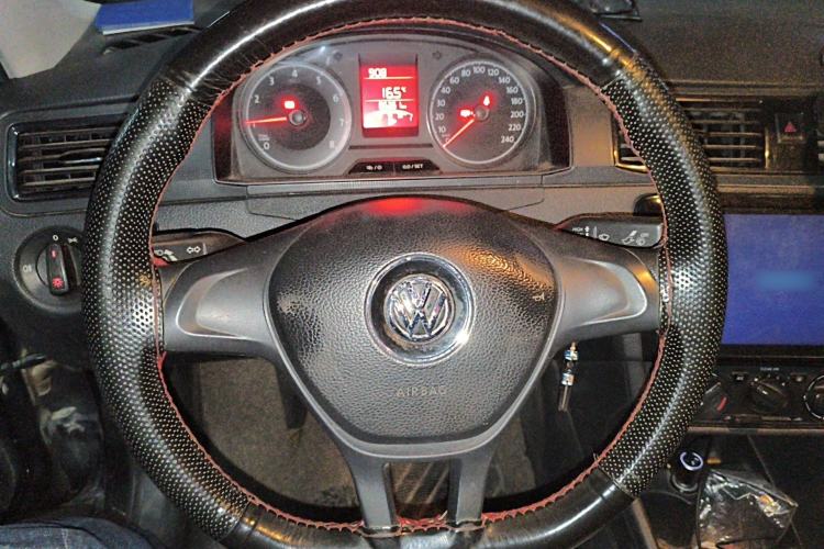 Used Volkswagen Santana 2016 1.4L Manual Fashion Edition Steering Wheel