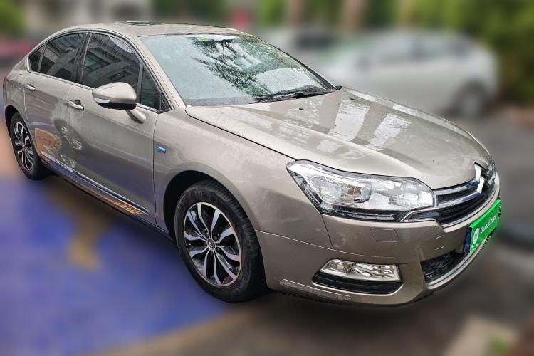 Used Citroen C5 2014 1.6T Automatic Prestige Model Front Right 45 Deg