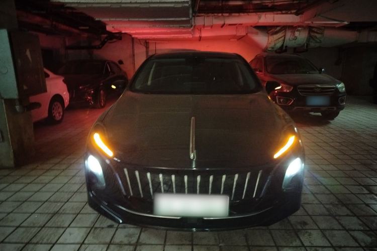 Used Hongqi E-QM5 2022 431 km Charge & Enjoy Edition Front