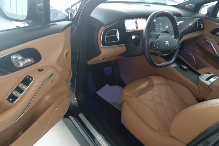 Used Rising R7 2023 Rear-Drive Screen King Pro Edition