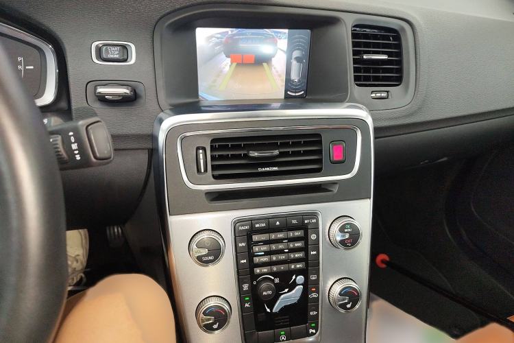 Used Volvo V60 2017 T5 Zhiyi Edition China V Standard