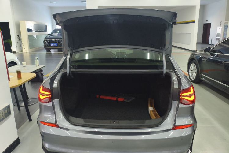 Used Chevrolet Monza 2019 RS 330T Automatic Comfort Edition China VI Standard Trunk