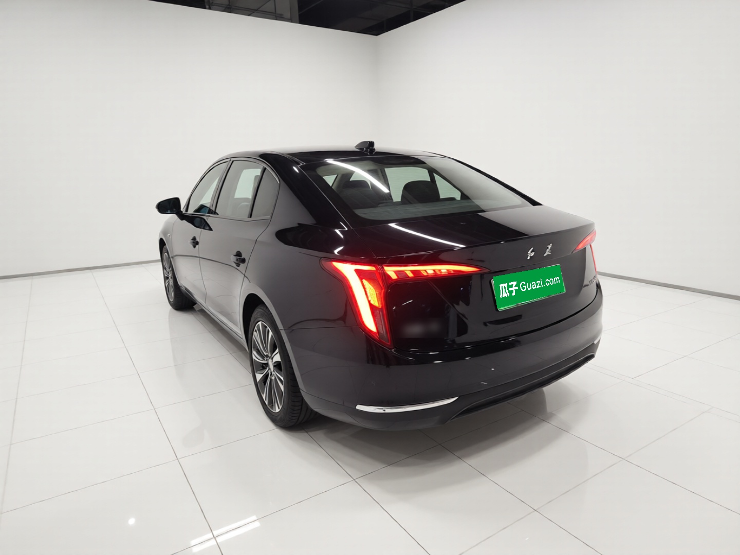 Hongqi E-QM5 2024 500km Range Edition — снимка 4