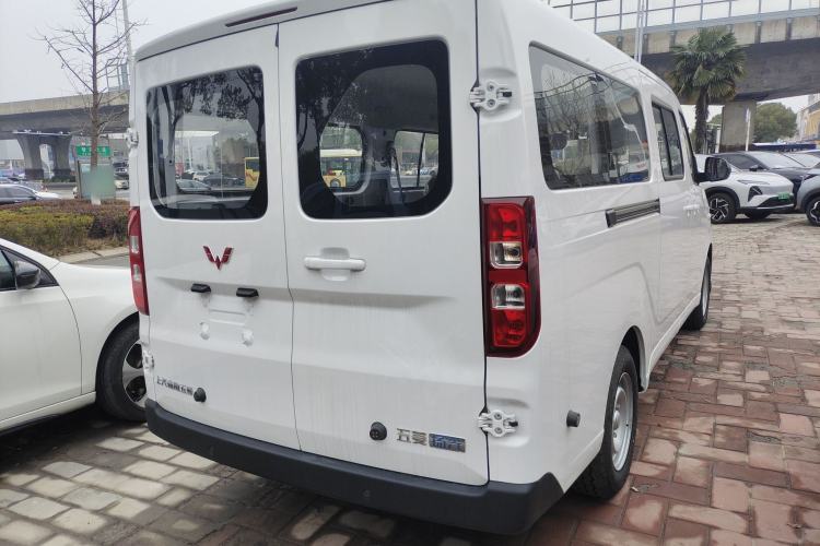 Used Wuling Yangguang 2025 Model 400km Bus Edition—Comfort Edition