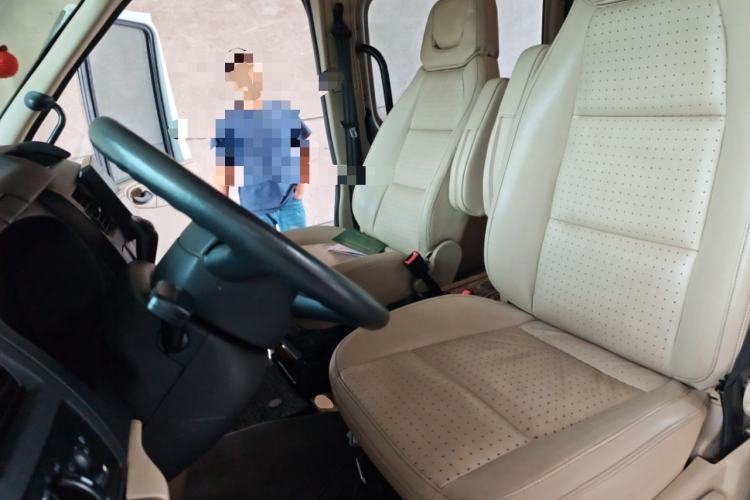 Used Ford Transit Custom 2019 2.2T Standard Version Short Wheelbase Mid-Roof 7-Seater China VI compliant Left Front Seat