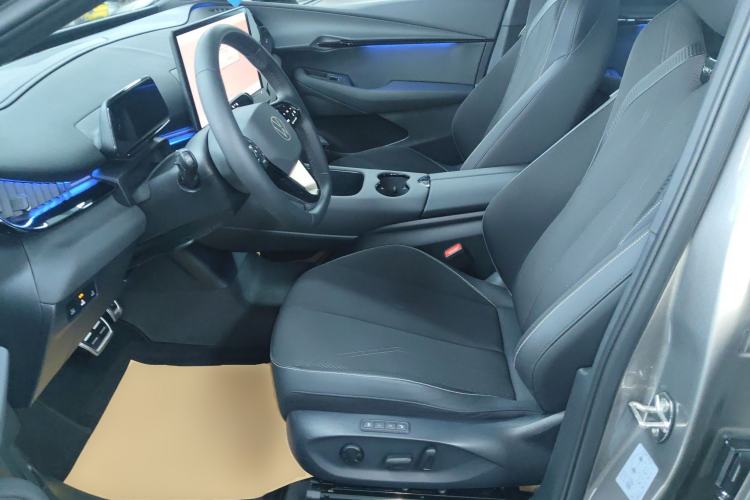 Used Volkswagen ID.UNYX 2024 Pro Long-Range Version