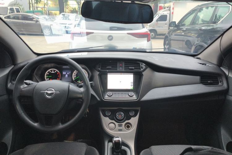 Used Haima M3 2016 1.5L Manual Comfort Model with Sunroof Center Console