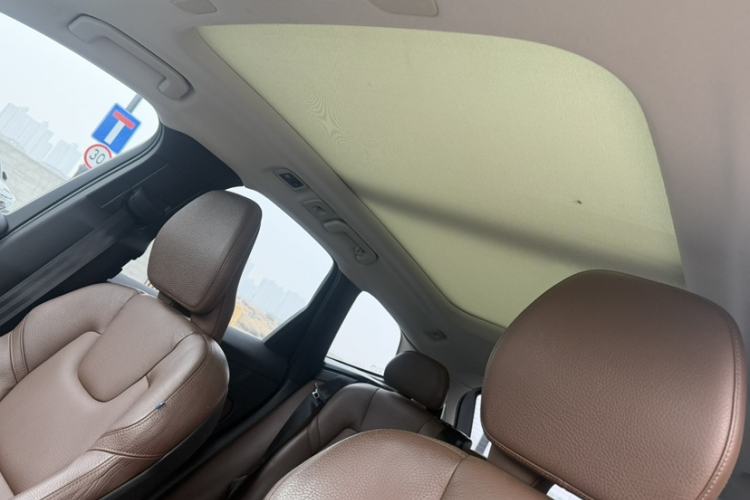 Used Volvo XC60 2019 T5 4x4 Smart Edition China V Standard